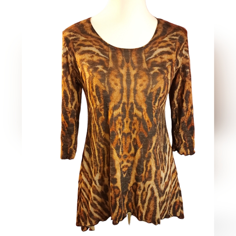 Amma Animal Print Top 3/4 Sleeve Size Small
